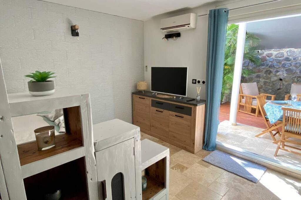 L'Instant Evasion, Studio Avec Terrasse, Piscine ! 생질레방 외부 사진